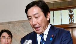 وزير التجارة الياباني إيشو سوغاوارا.jpg