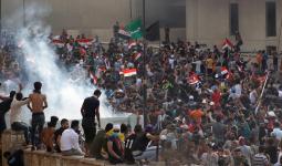 تظاهر العراقيون للمطالبة بإقالة الحكومة وإصلاح النظام السياسي 