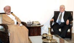 نائب رئيس مجلس الوزراء وزير خارجية الأسد وليد المعلم مع يوسف بن علوي الوزير المسؤول عن الشؤون الخارجية في سلطنة عمان.