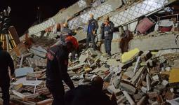 آثار الدمار التي خلفها الزلزال الذي ضرب تركيا أمس