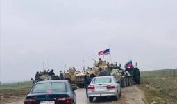 القوات الأمريكية تعترض طريق دورية روسية