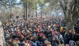 حشود من اللاجئين على الحدود التركية مع أوروبا