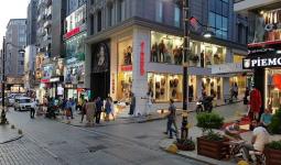 إحدى مناطق تجمع مراكز التسوق في تركيا