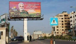 لافتة حملت صورة قاسم سليماني في قطاع غزة