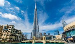 برج خليفة هو الأطول في العالم بارتفاع 828 متراً