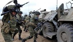 قوات روسية على الحدود مع أوكرانيا