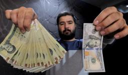 تومان إيراني مقابل الدولار