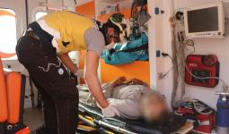 رجل مصاب بتسمم غذائي في إدلب