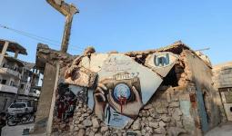 رسّام في إدلب يخلد ذكرى صحفيين فلسطينيين
