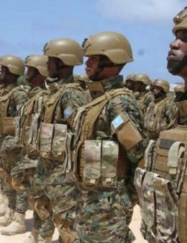 تركيا تزوّد الجيش الصومالي ببدلات عسكرية