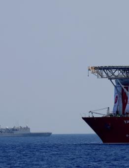 سفينة تركيا مخصصة للتنقيب عن الغاز في البحر الأبيض المتوسط