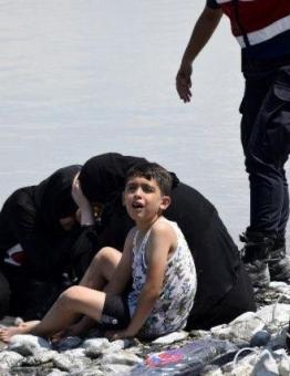 وفاة طفل سوريا غرقاُ في تركيا
