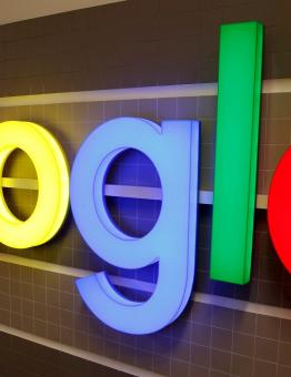 جوجل تخترق قانون الحماية