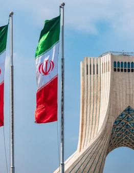 المؤسسات الإيرانية تعج بالفوضى والفساد