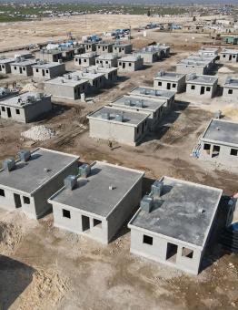 منازل بنيت في وقت سابق للنازحين شمالي سوريا