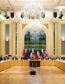 رؤساء وفود إيران وروسيا والصين عقدوا لقاءً ثلاثياً قبيل انطلاق المباحثات الرسمية