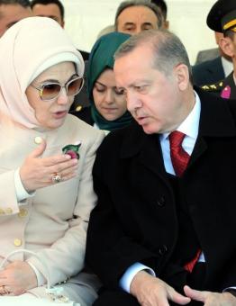 الرئيس التركي وزوجته
