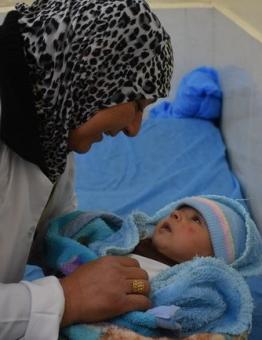 أطفال سوريين حديثي الولادة في تركيا