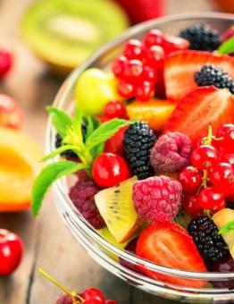 الفاكهة عنصر مهم جداً في أي نظام غذائي