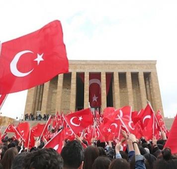 احتفلات تركية في ذكرى الاستقلال