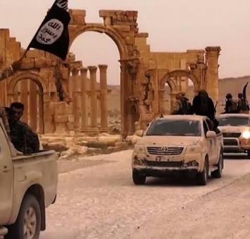سيارات لداعش أثناء استعادة مواقع في مدينة تدمر - أرشيف