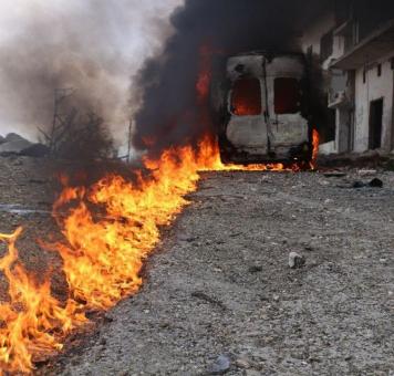نيران الغارات الروسية تحرق سيارة إسعاف للدفاع المدني في أريحا - 23/1/2020