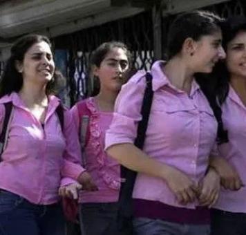 طالبات الثانوية بمناطق نظام الأسد