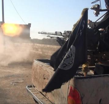 عناصر داعش خلال إحدى المعارك في سوريا