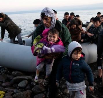 اليونان تتعامل مع المهاجرين بقسوة على الحدود مع تركيا