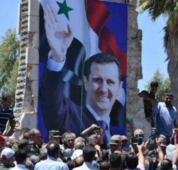 موالون لنظام الأسد