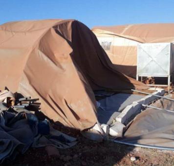 مخيمات النازحين في إدلب.jpg