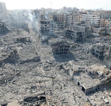 آثار الغارات الإسرائيلية على غزة