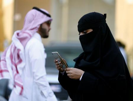 تواصل السعودية التجسس على معارضيها بشتى الطرق