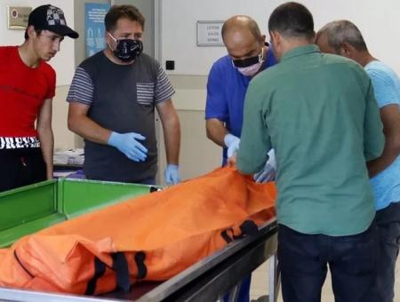 أثناء تشييع جثمان الشاب السوري في أنطاليا