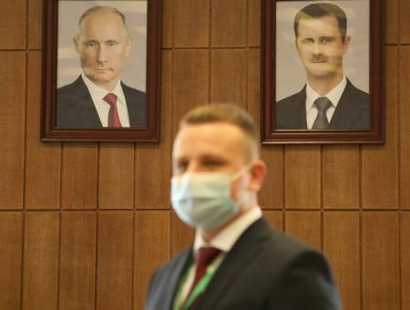 مسؤول أوروبي اشترط رفع العقوبات عن سوريا بانتقال سياسي