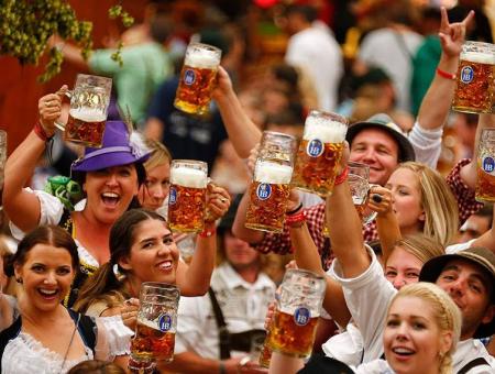 مهرجان البيرة في ميونخ الألمانية