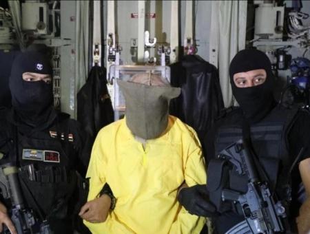 صورة نشرتها وكالة الأنباء العراقية، لنائب زعيم تنظيم الدولة السابق بعد القبض عليه