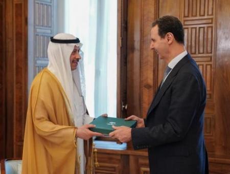 السفير السعودي يسلم الأسد دعوة حضور القمة العربية