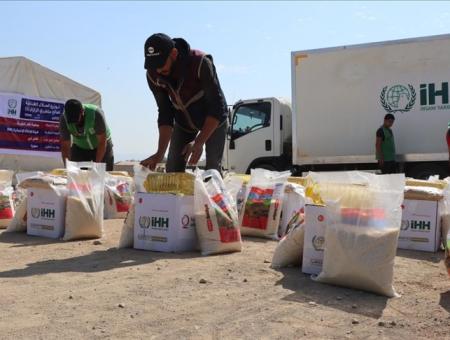 مساعدات تركية وقطرية للمحتاجين بالشمال السوري