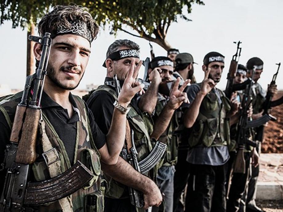 مقاتلون من الجيش السوري الحر.jpg