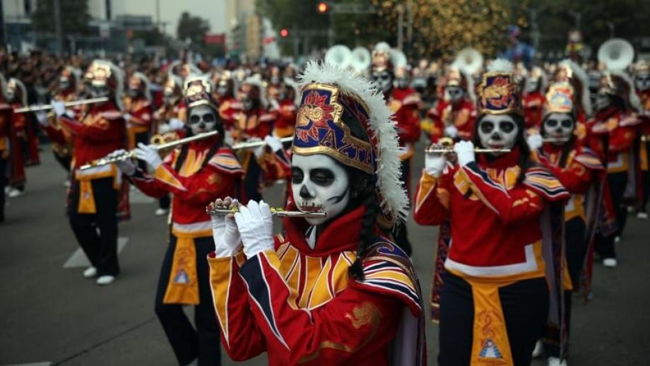 مكسيكيون يحتفلون بـ"يوم الموتى"