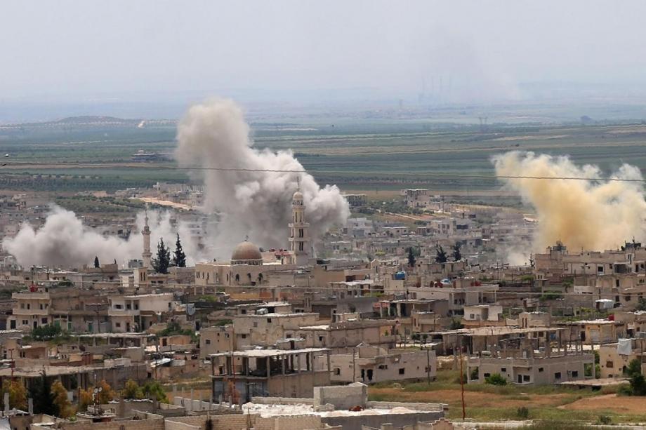 نظام الأسد ورسيا ينفذان غارات متتالية تستهدف المدنيين في إدلب