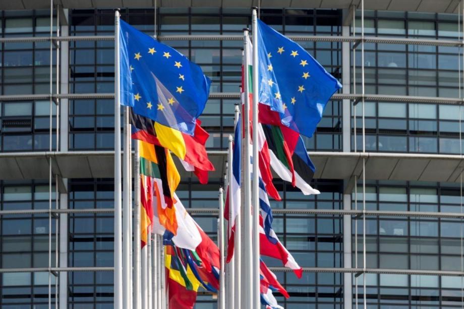 صورة رمزية لأعلام دول الاتحاد الأوروبي