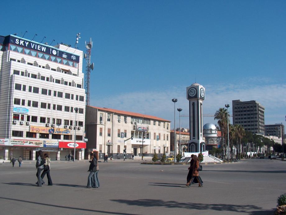 ساحة الساعة الجديدة في سوق مدينة حمص