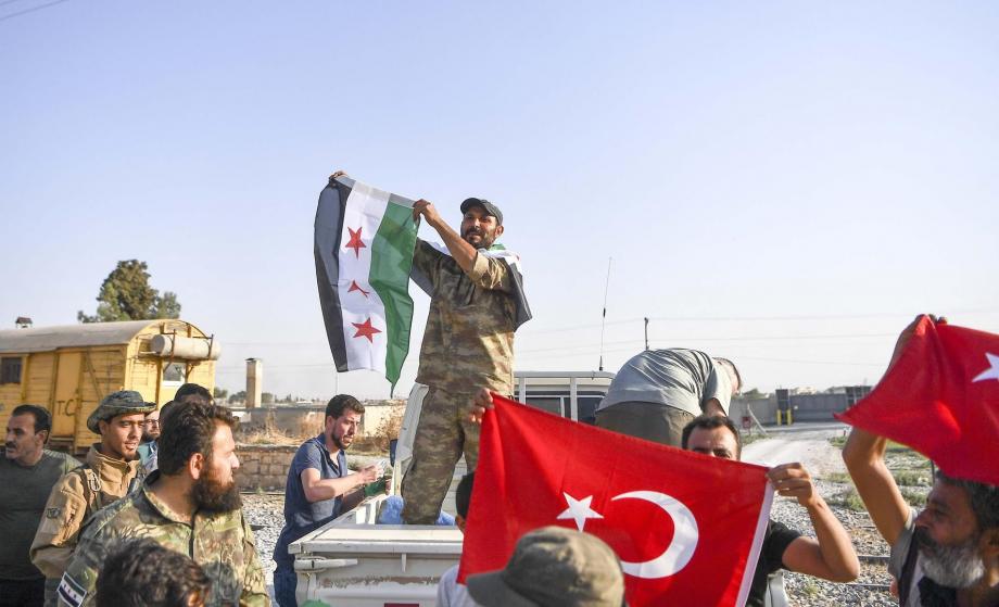 الجيش الوطني السوري والجيش التركي.jpg