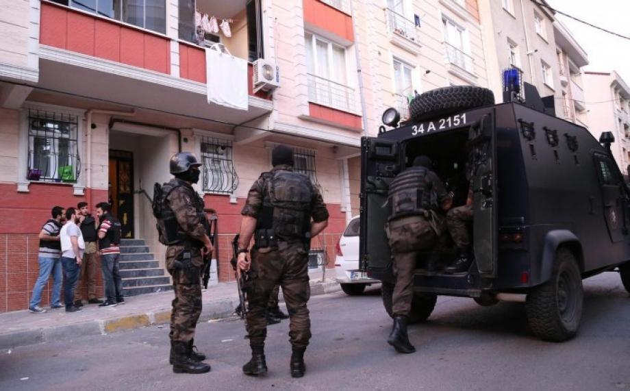 الأمن التركية خلال اعتقال أحد المطلوبين