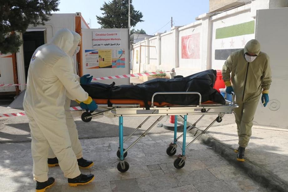 جثة شخص توفى بكورنا في مدينة جرابلس - الدفاع المدني
