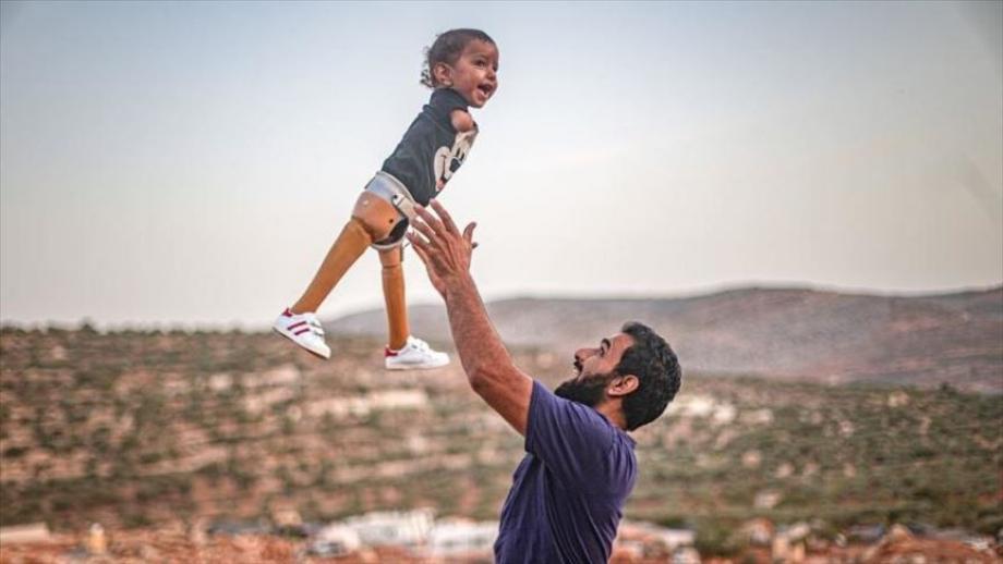 الطفل محمد مصطيف بعد عودته من تركيا
