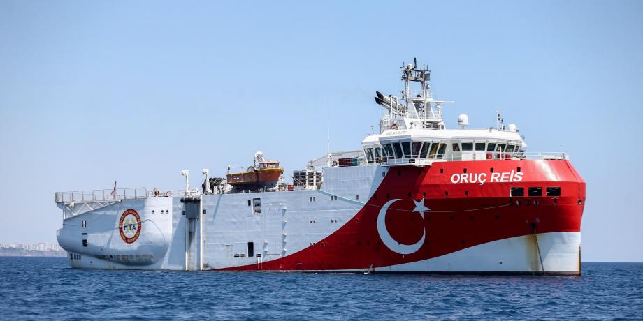 سفينة التنقيب التركية "أوروتش رئيس"