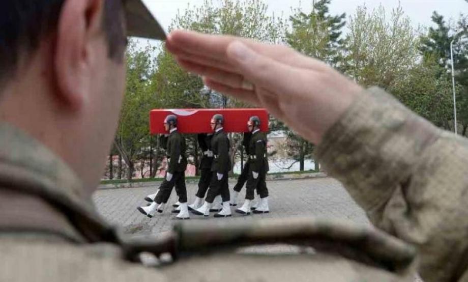جنازة أحد الجنود الأتراك مؤخراً